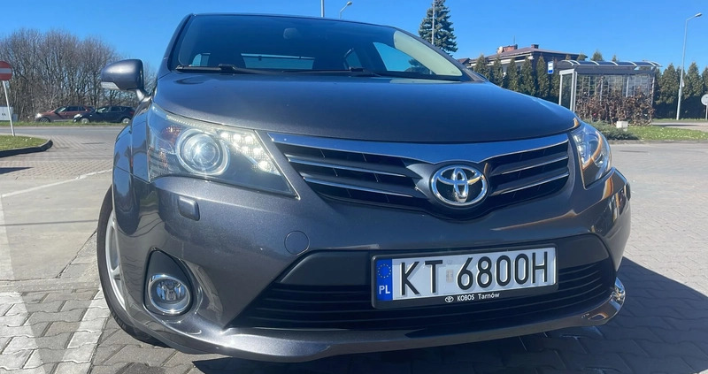 Toyota Avensis cena 48900 przebieg: 130000, rok produkcji 2013 z Radzyń Chełmiński małe 667